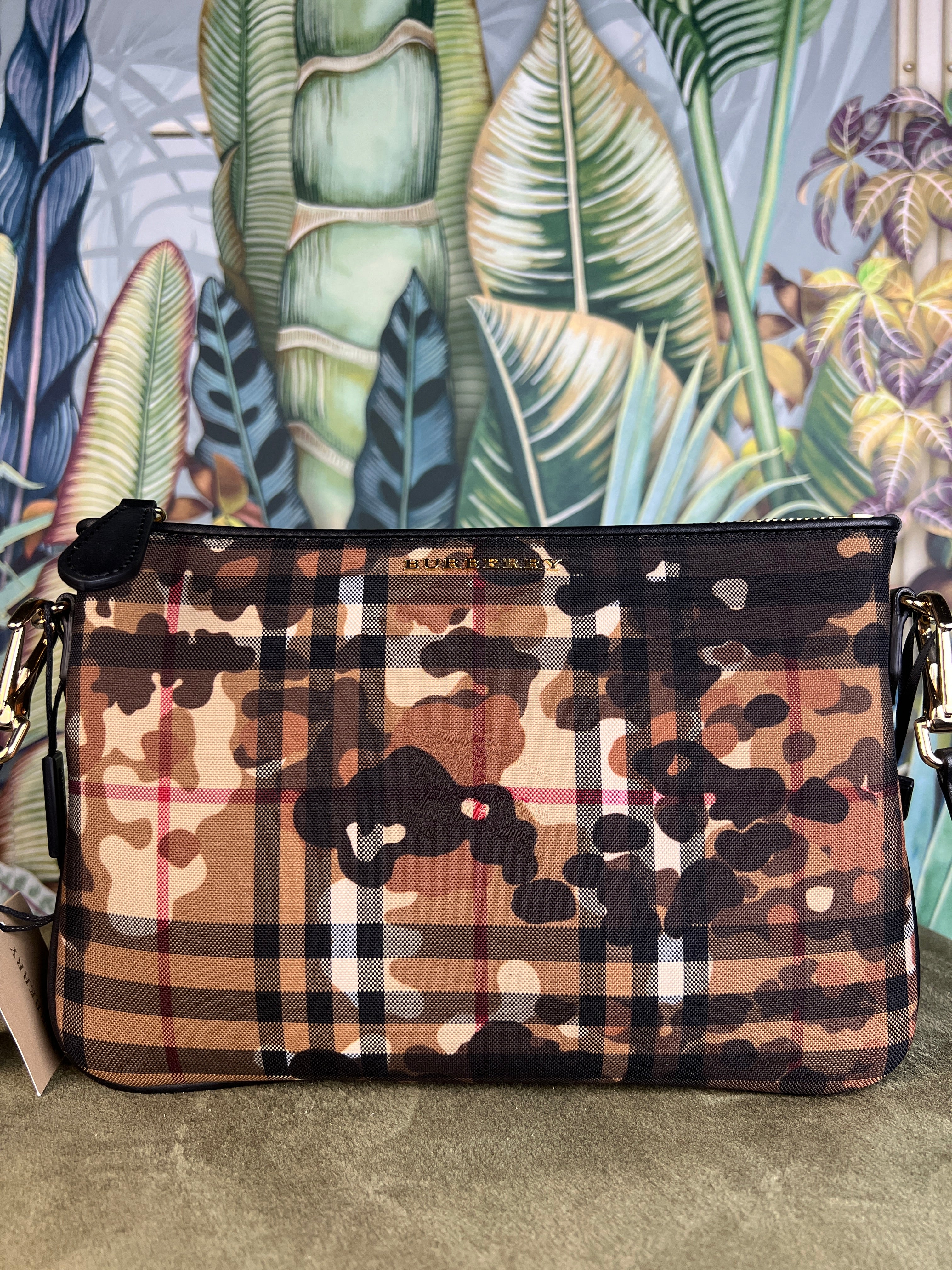 Burberry hot sale camouflage bag