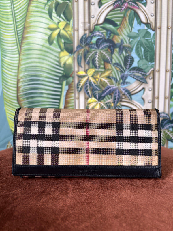 Burberry continental wallet