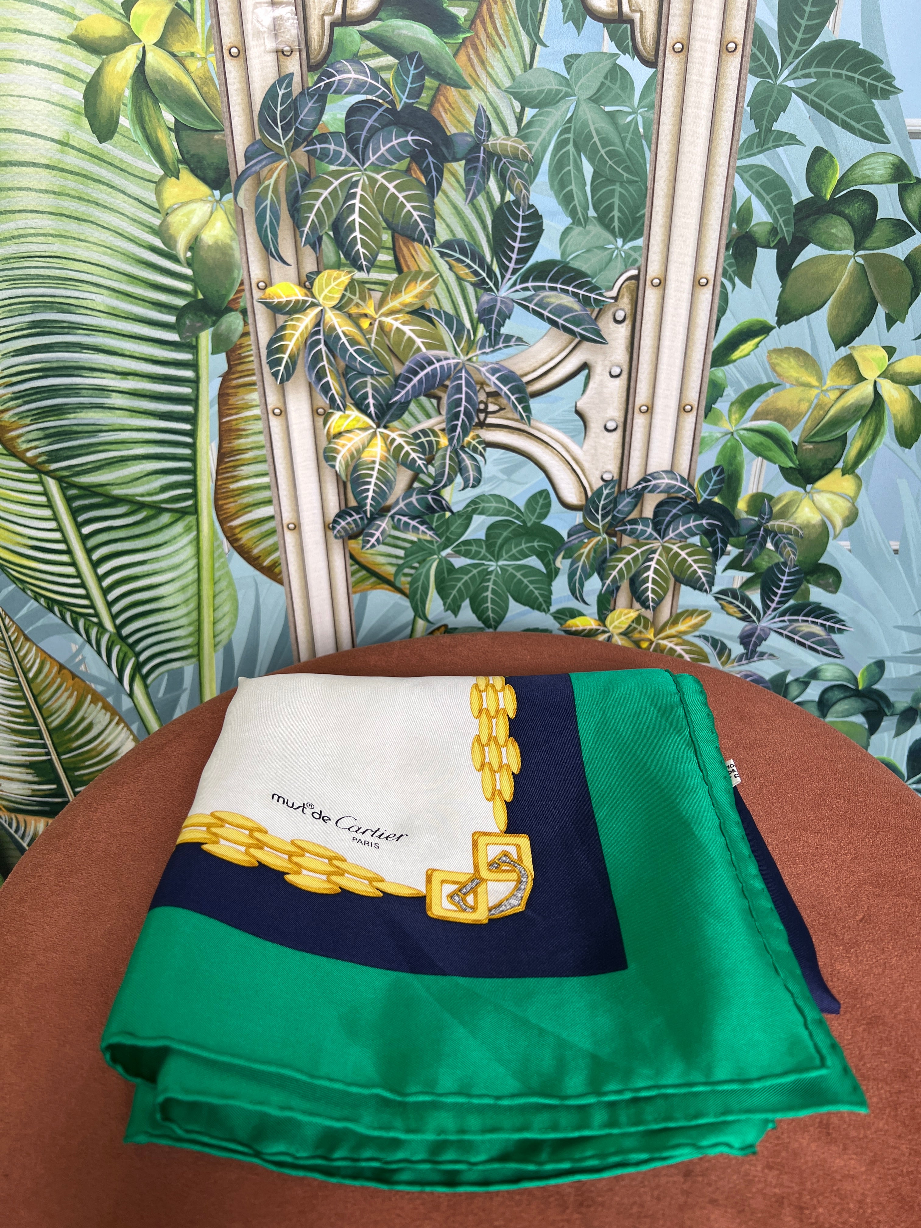 Must de Cartier scarf green – A Piece Lux