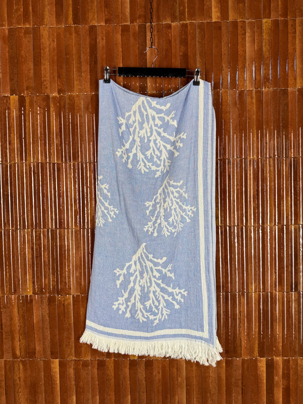 Amca towel corallium blue