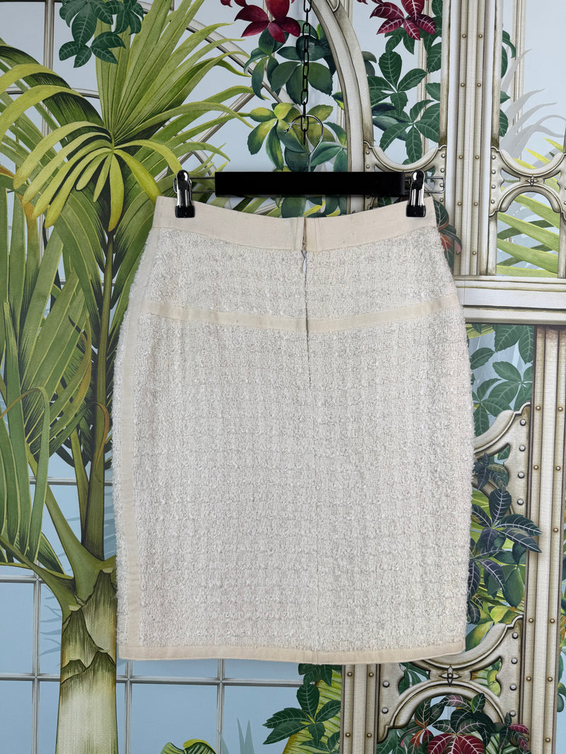 Chanel tweed beige set flowers