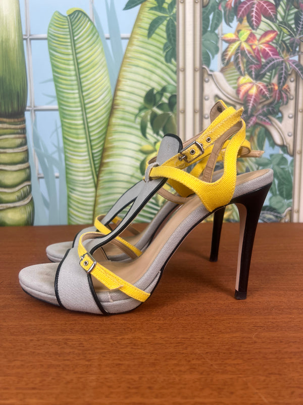 Sofie Bly heels