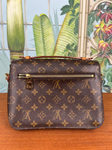 Louis Vuitton pochette Metis