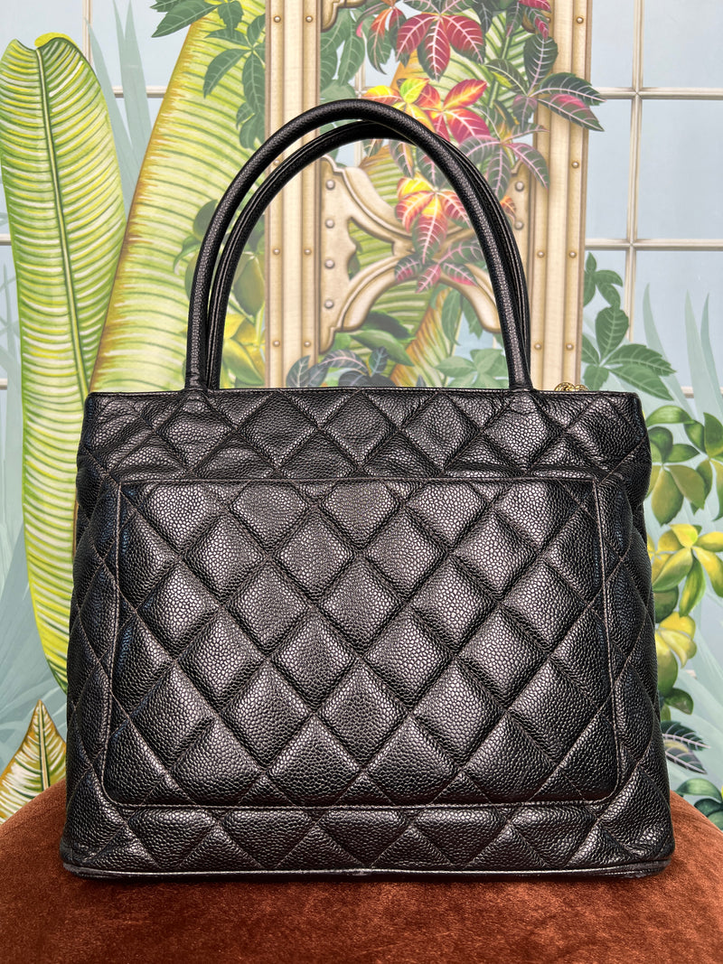 Chanel medallion tote caviar  black