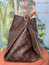 Louis Vuitton Artsy monogram MM bag