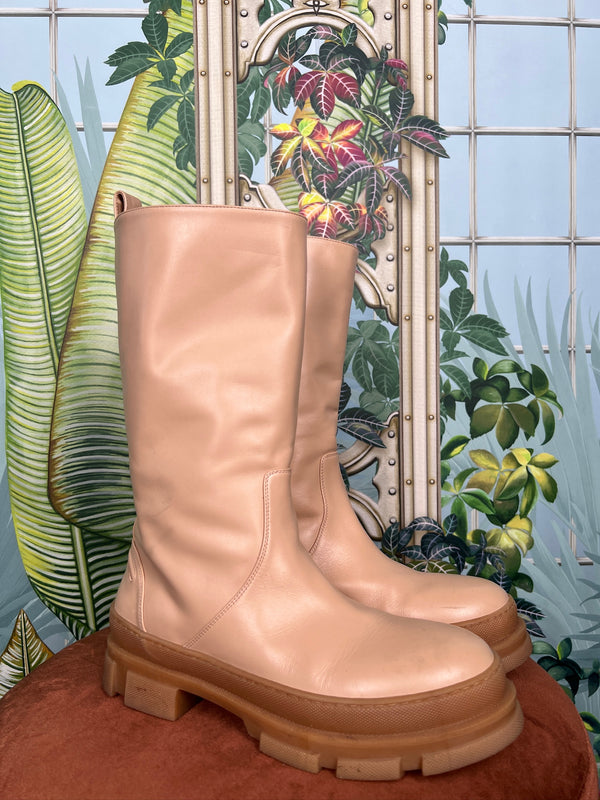 Emilie Sindlev x Bettina Vermillio boots