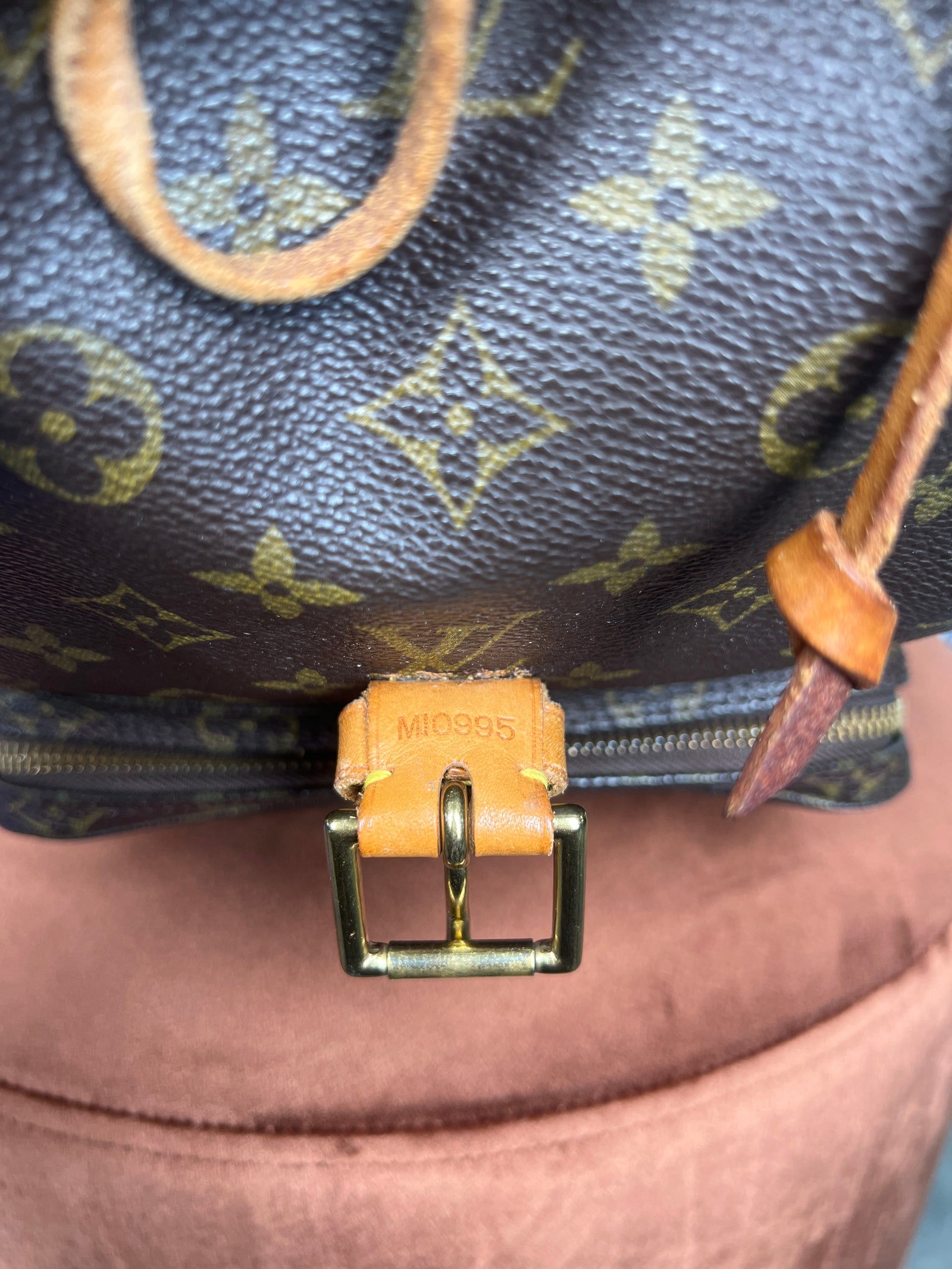 Louis Vuitton Montsouris Monogram Bag pack Serial Code MI0995 Louis Vuitton Montsouris GM in Monogram Canvas (SP1928  main image 4