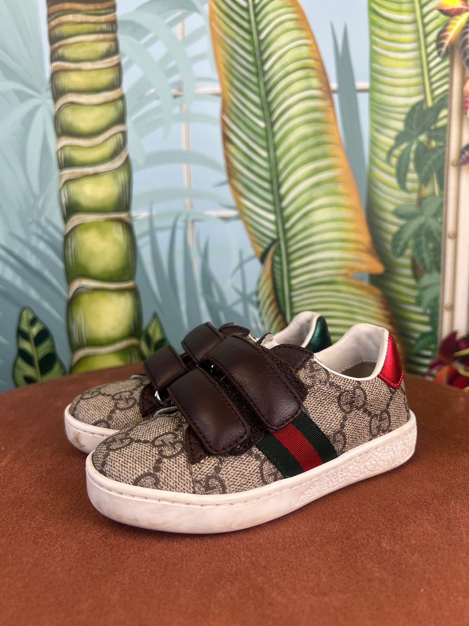 Gucci GG supreme sneakers Size 24 A Piece Lux