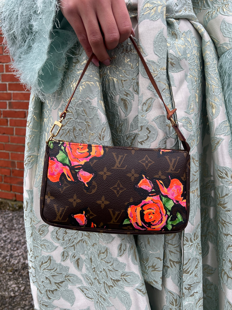 Louis Vuitton x Stepen Sprouse roses pochette Accessoire