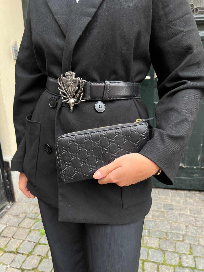 Gucci Monogram wallet black