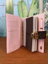 Louis Vuitton koala small Ring Agenda cover rose