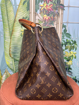 Louis Vuitton Artsy monogram MM bag