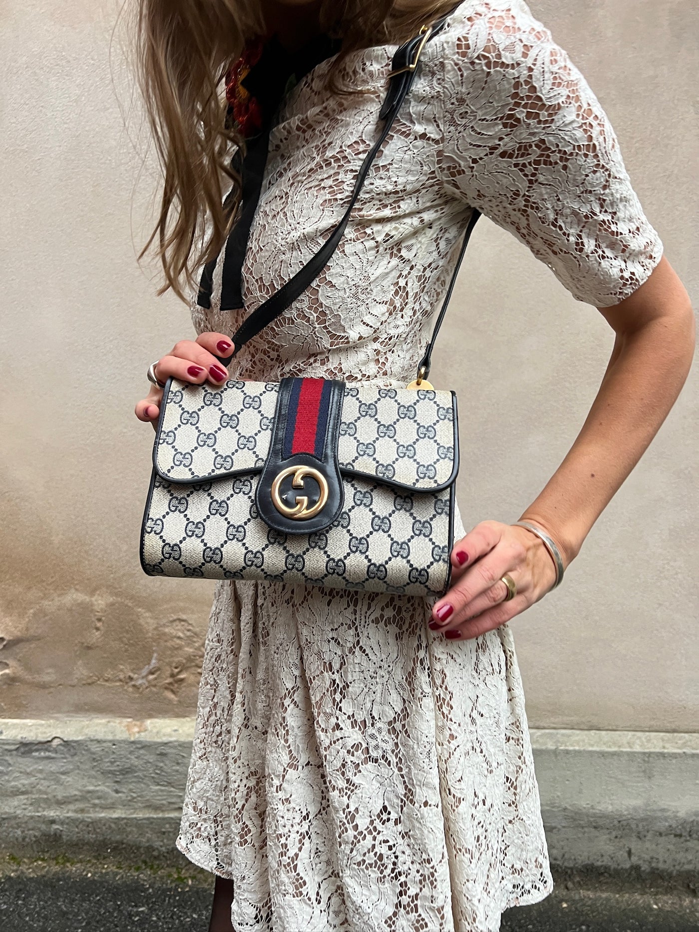 GUCCI GGスプリーム クーリエ シ エリーライン⚠️説明読んでください 498DD893-EF33-4474-9732-
