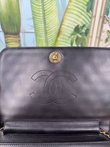 Chanel vintage single flap bag black