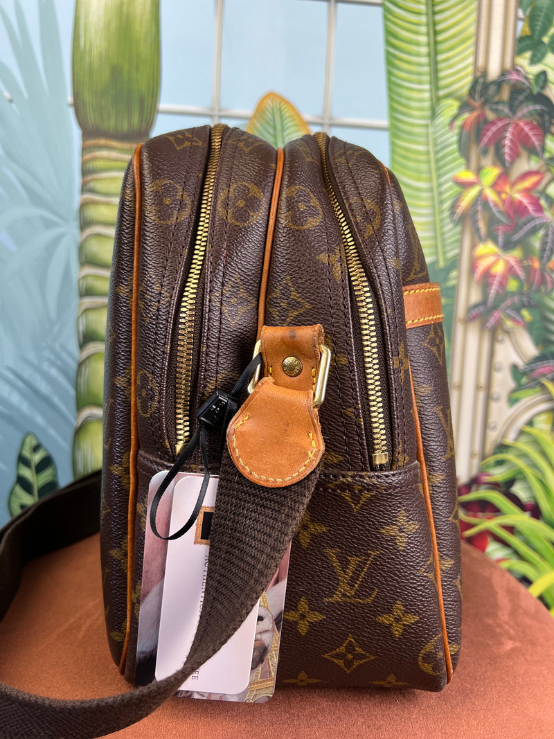 Louis Vuitton reporter bag