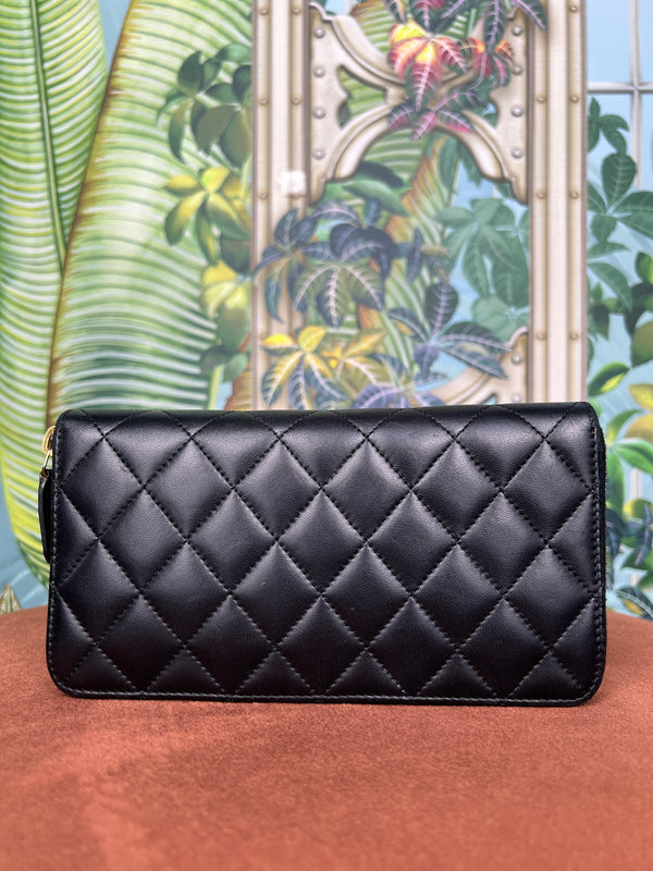 Chanel Zippy wallet quilted calf leather black
