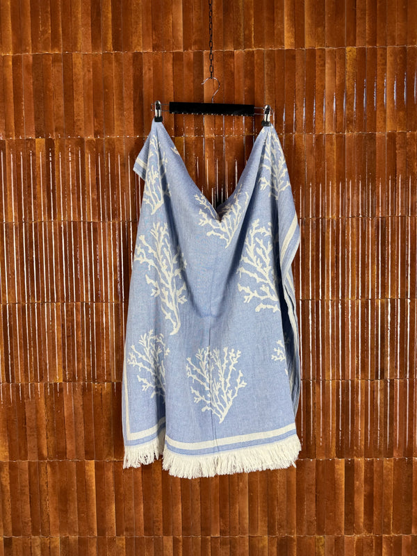 Amca towel corallium blue