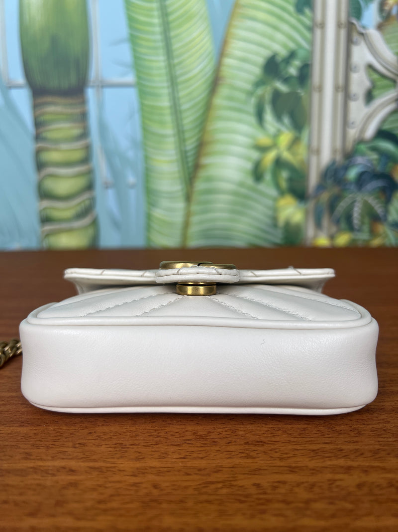 Gucci marmont cardholder/lipstick bag off white