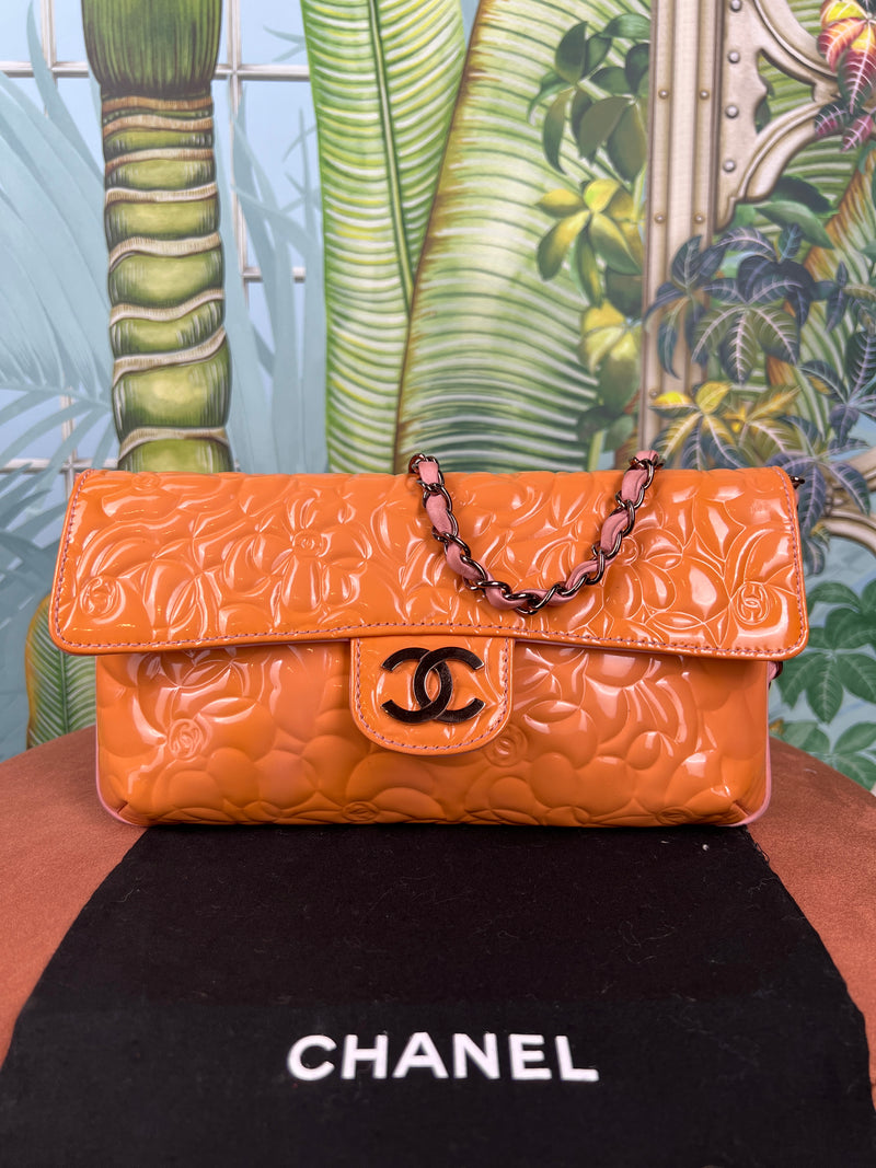 Chanel timeless Camellia flap bag patent leather orange/pink