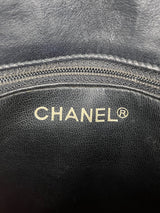 Chanel flap bag vintage black