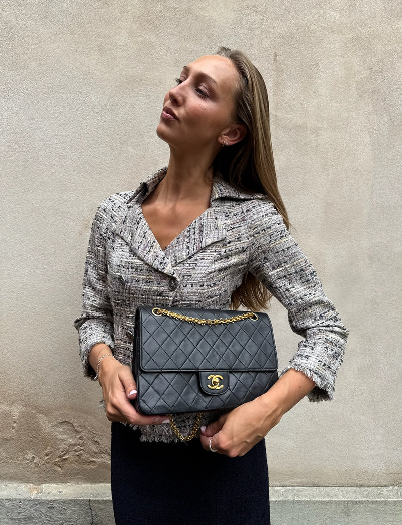 Chanel vintage double Flap Bag black with flat chain medium/large