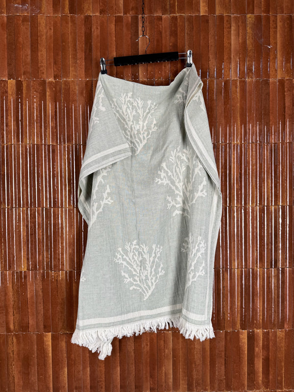 Amca towel corallium green