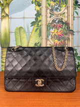 Chanel double flap bag medium black/gold chain strap