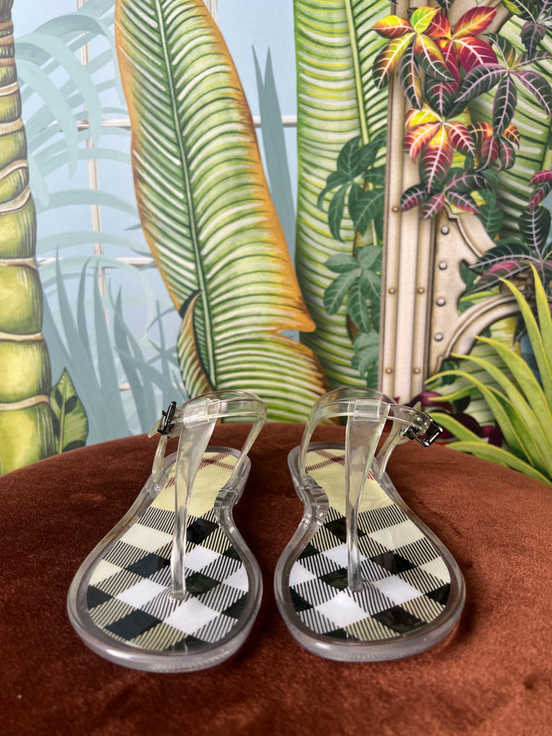 Burberry sandals size 31