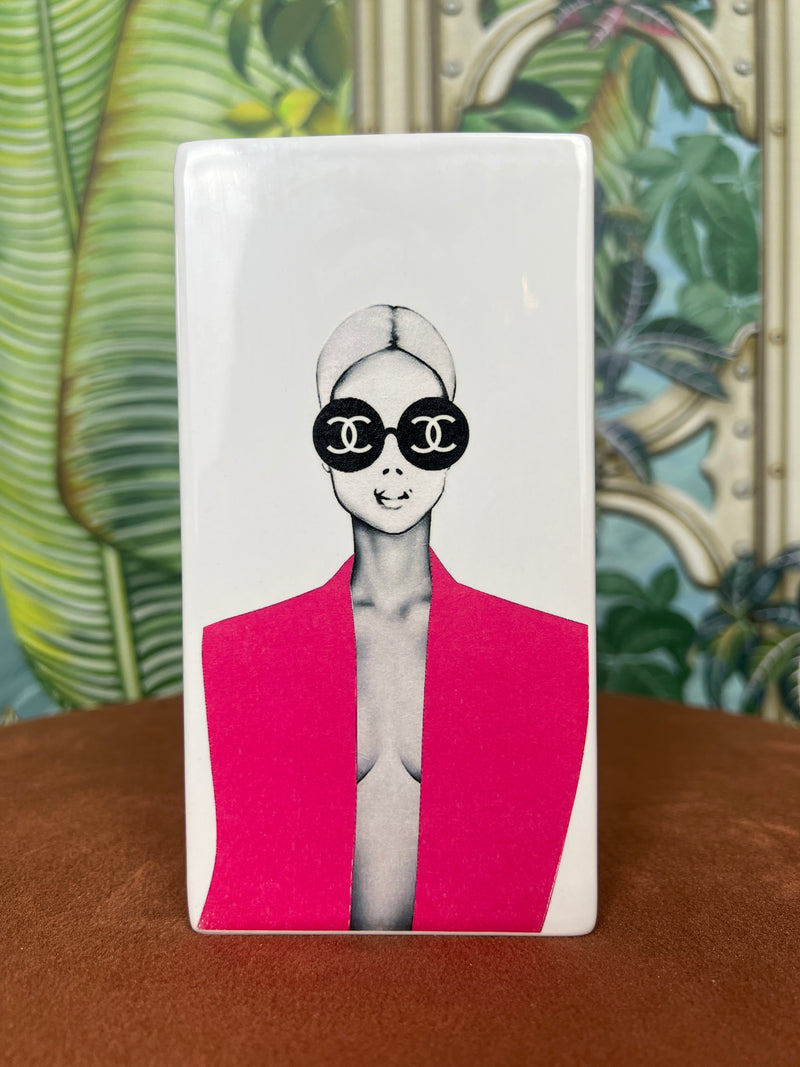 Vase with a lady with cc sunglasses