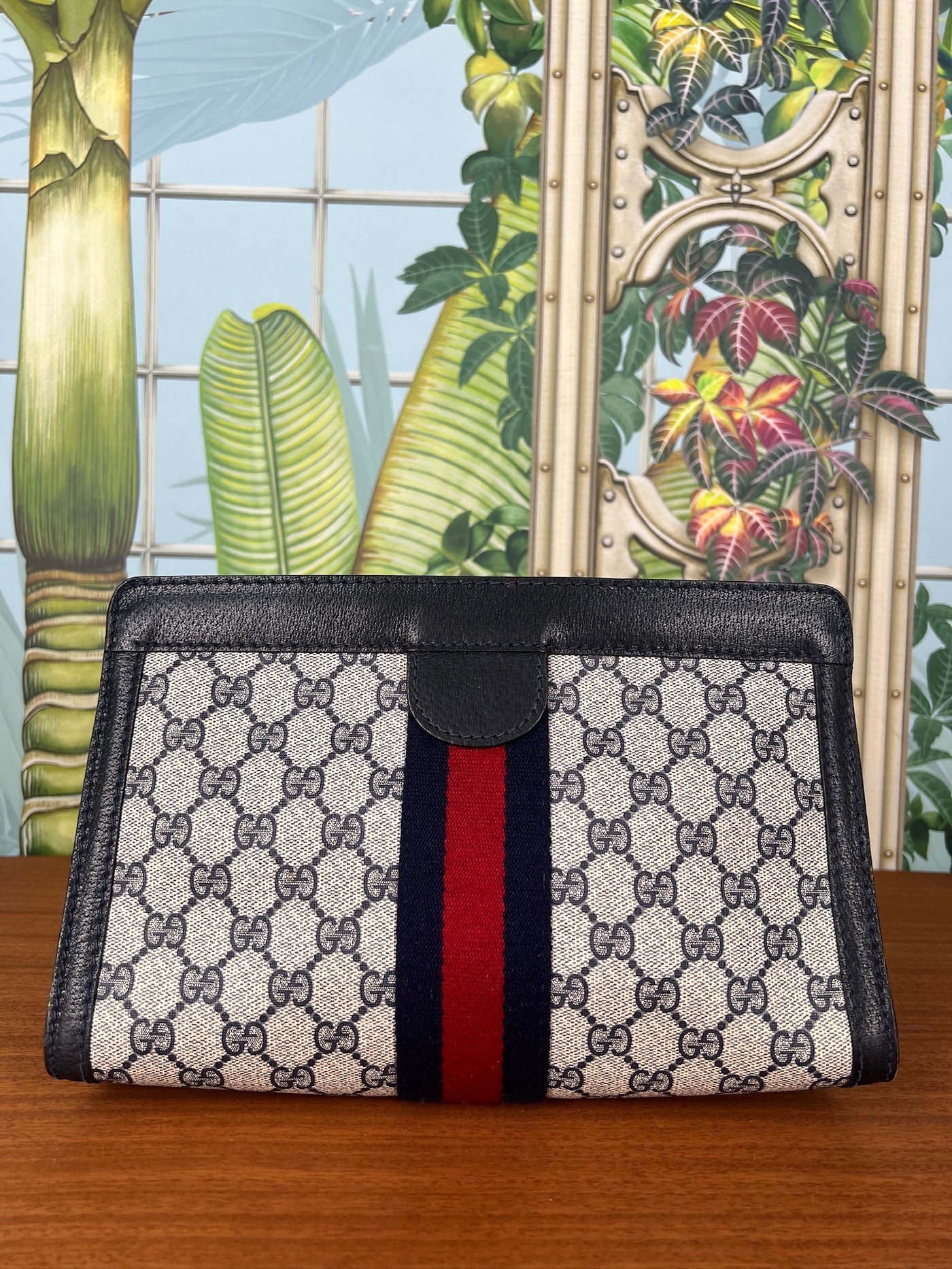 Gucci GG supreme sherry line clutch bag vintage – A Piece Lux