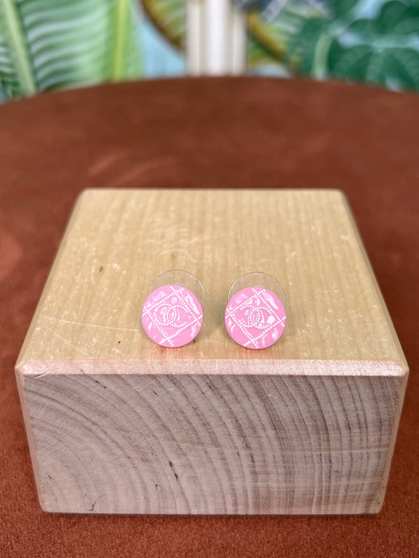 Chanel pink round earrings