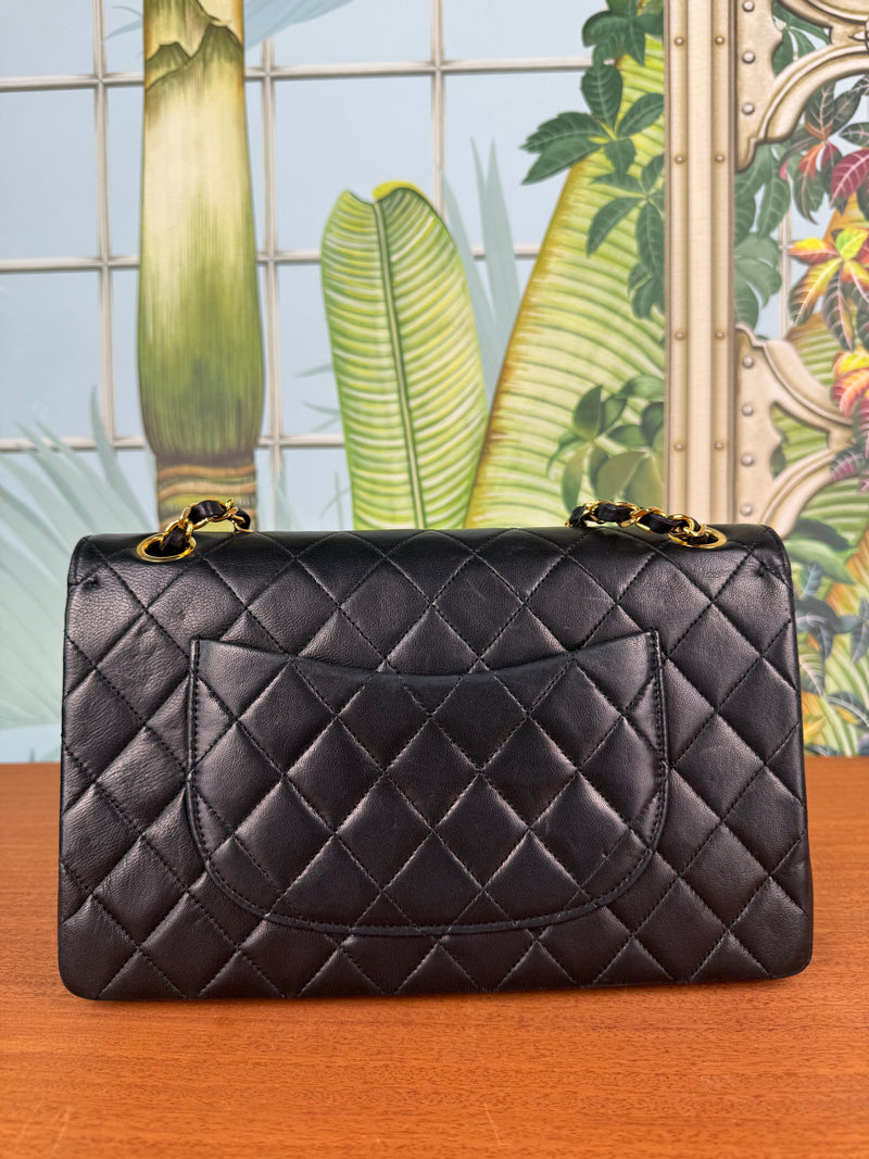 Chanel Double Flap Bag medium black/gold