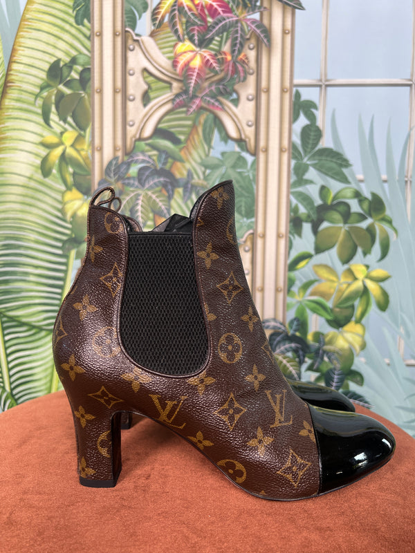 Louis Vuitton ankle boots monogram