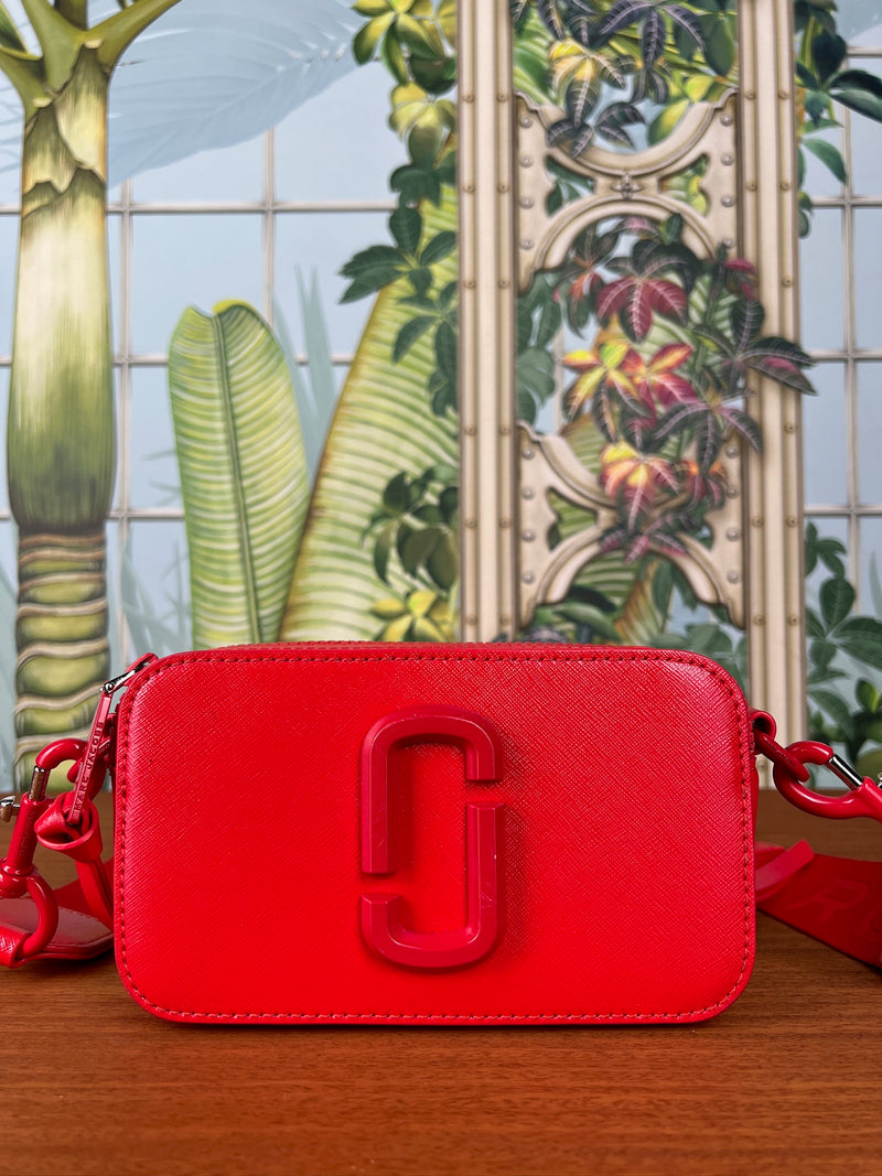 Marc Jacobs snap shot bag red