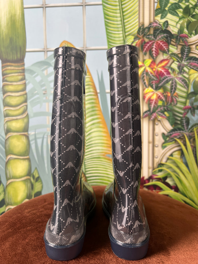 Armani rubber boots size 32