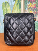 Chanel flap bag vintage black