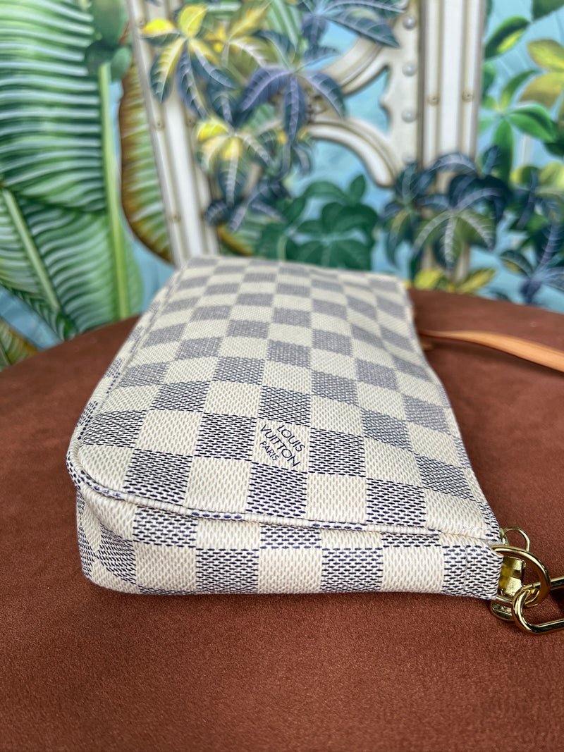 Louis Vuitton pochette accessories damier azur