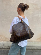 Louis Vuitton Artsy monogram MM bag