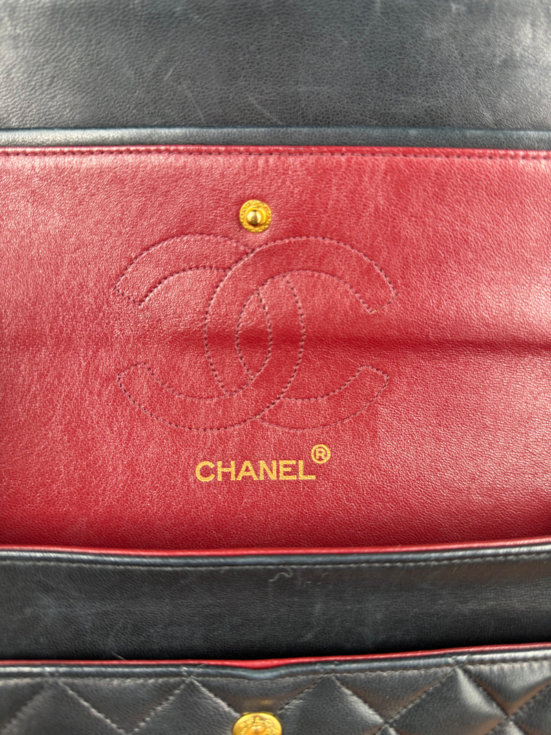 Chanel Double Flap Bag medium black/gold