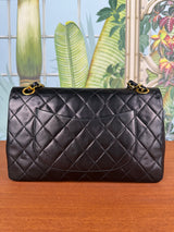 Chanel Double Flap Bag medium black/gold