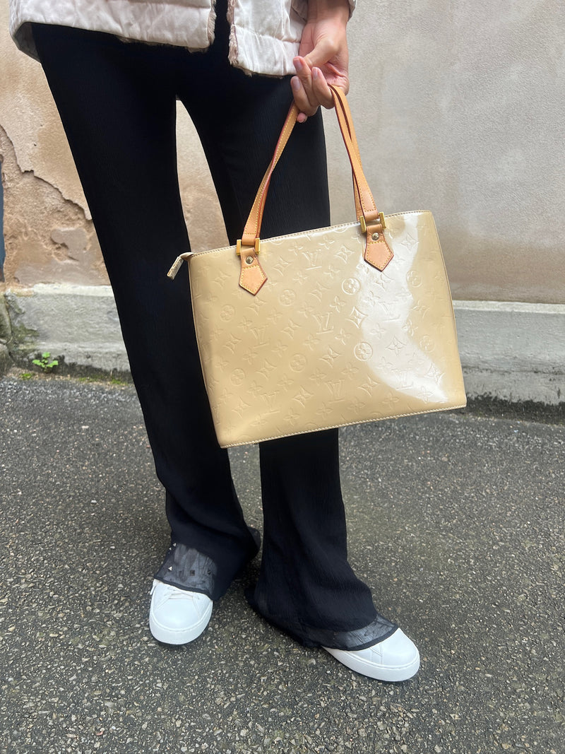 Louis Vuitton vernis Houston bag beige