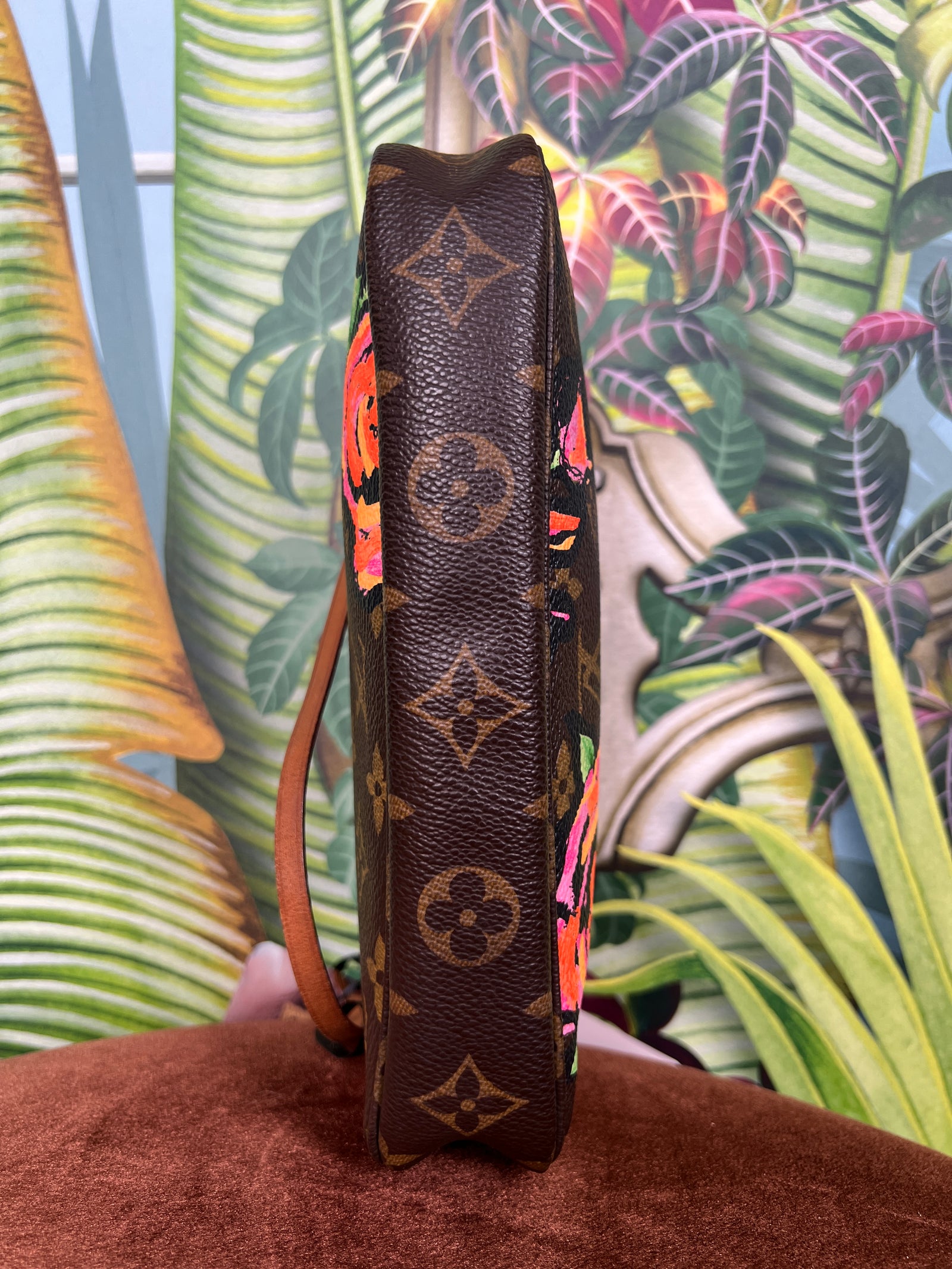 LOUIS VUITTON 付属品付き　バンドー　ABC ローズポップ Louis Vuitton x Stephen Sprouse roses pochette Accessoire – A