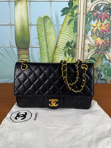 Chanel Double Flap Bag medium black/gold