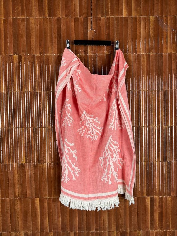 Amca towel corallium red