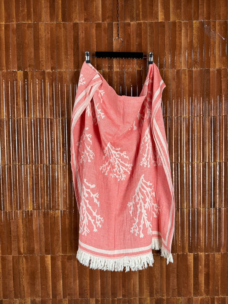 Amca towel corallium red