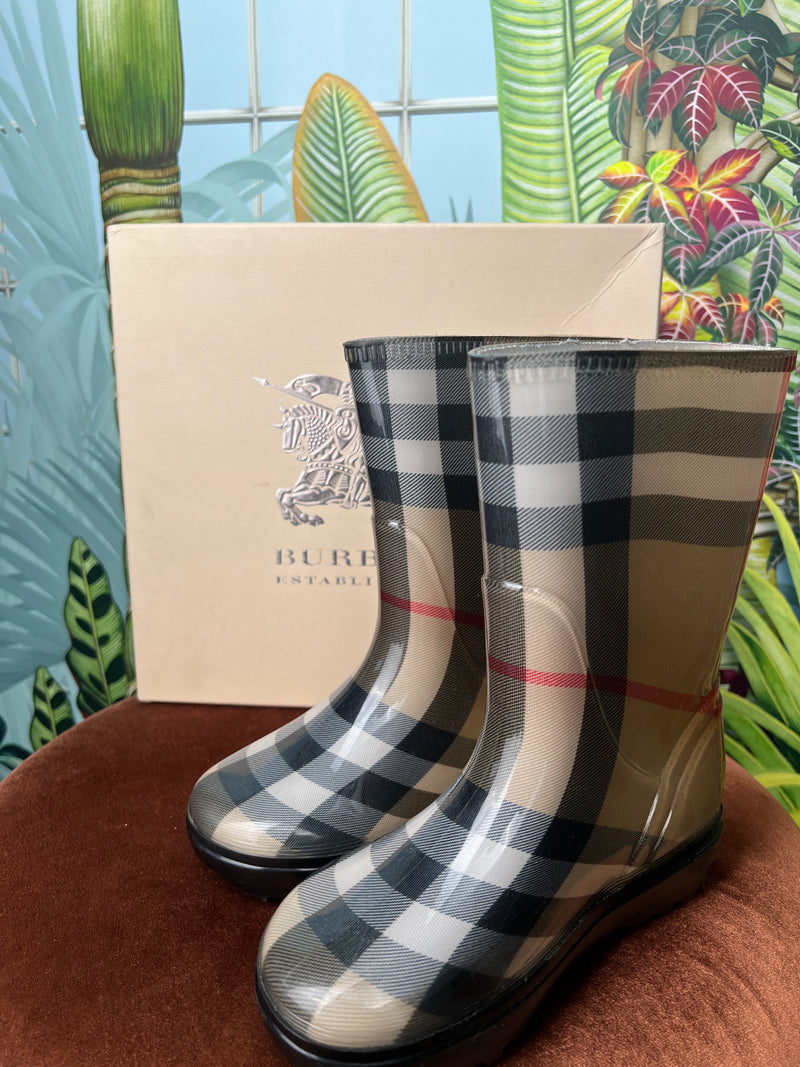 Burberry rubber boots size 32