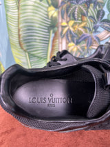 Louis Vuitton run away trainers black