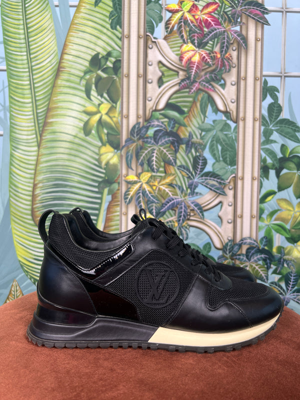 Louis Vuitton run away trainers black