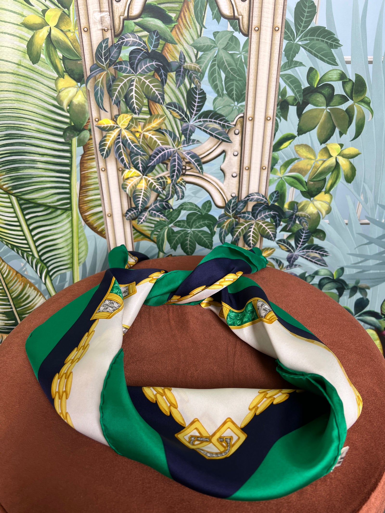 Must de Cartier scarf green – A Piece Lux