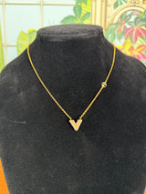 Louis Vuitton collier essential v pearl necklace